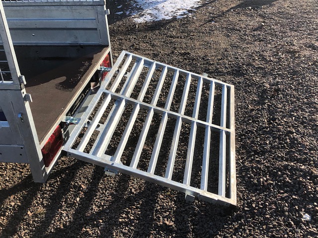 Falbar-bakramp-1 Bytte til sammenleggbar rampe P252 (Bare ved kjøp av ny tilhenger) - Bilde 1