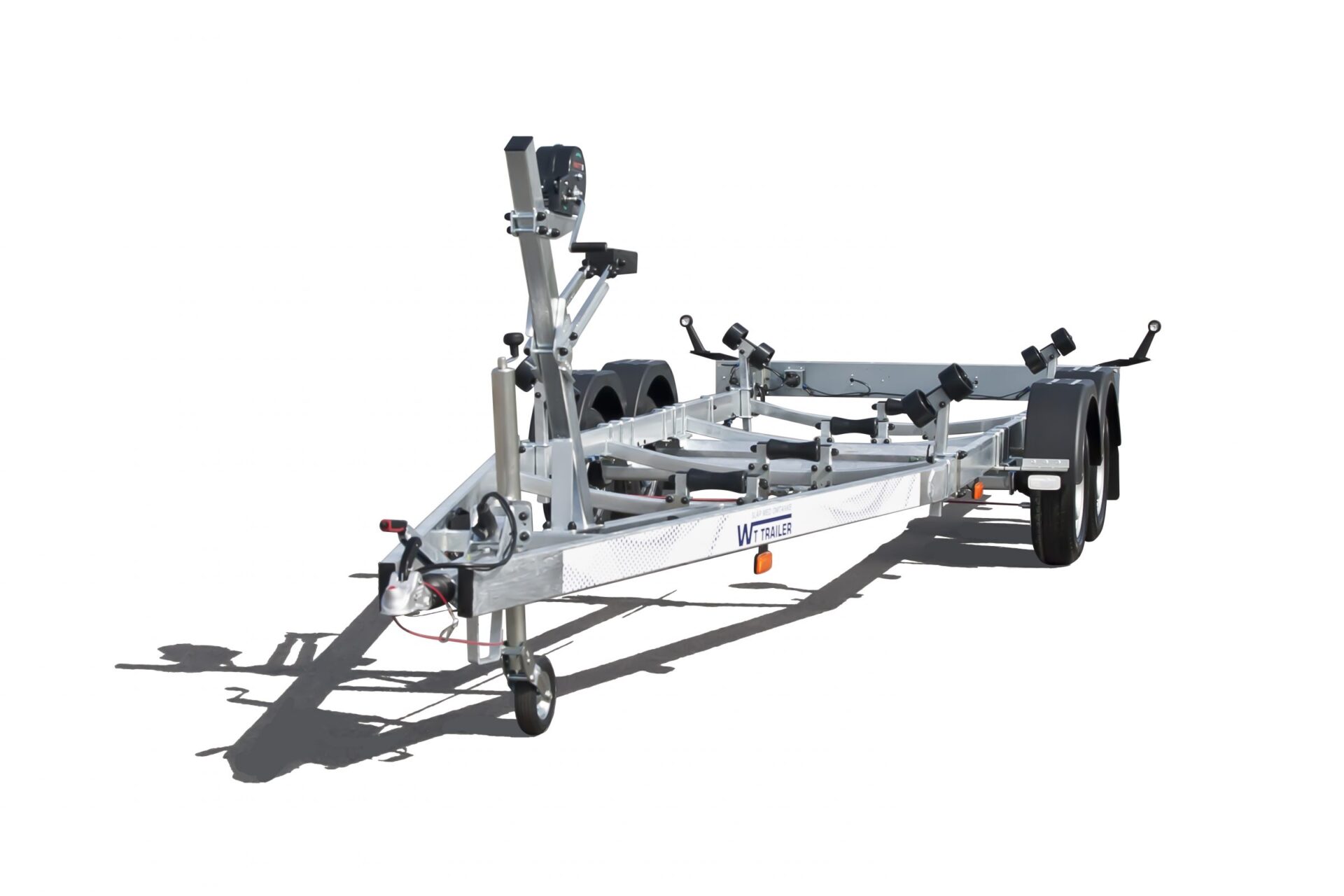 Bat-2000-2.jpg Båthenger 2500 kg Bremset 80 km/h Passer båter opp til 7,2 meter - Bilde 1